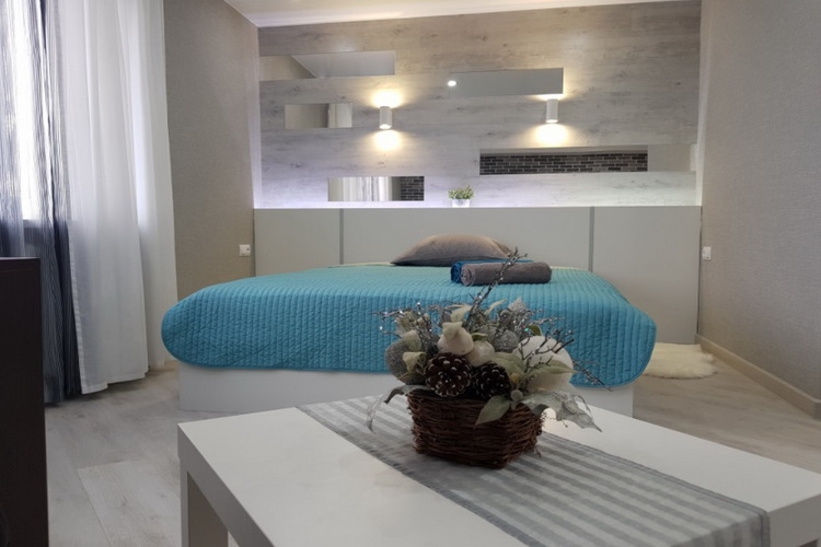 Новая студия на сутки в самом центре Пинска (пл. Ленина 1)