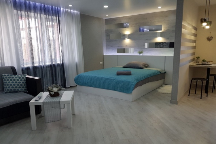 Новая студия на сутки в самом центре Пинска (пл. Ленина 1)