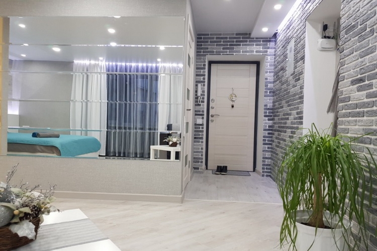 Новая студия на сутки в самом центре Пинска (пл. Ленина 1)